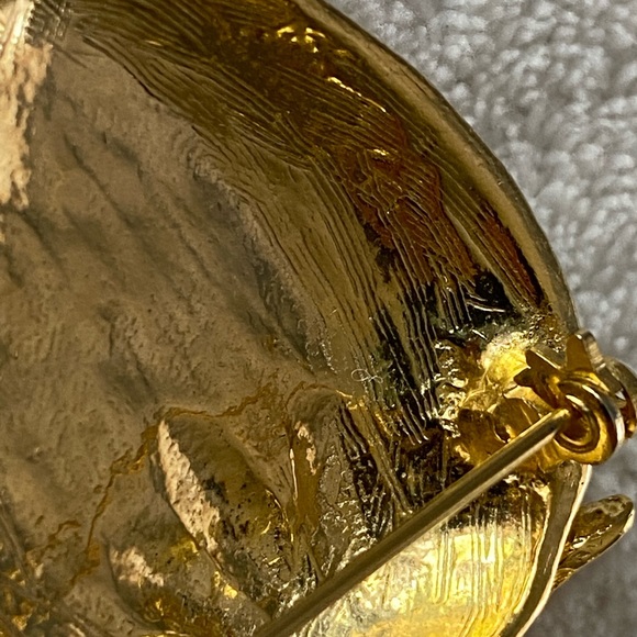 Vintage Strawberry Rhinestone Pin Brooch - Picture 7 of 7